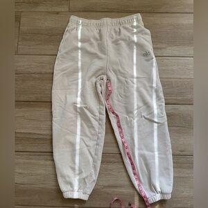 ALO women’s ivory accolade sweatpants size medium